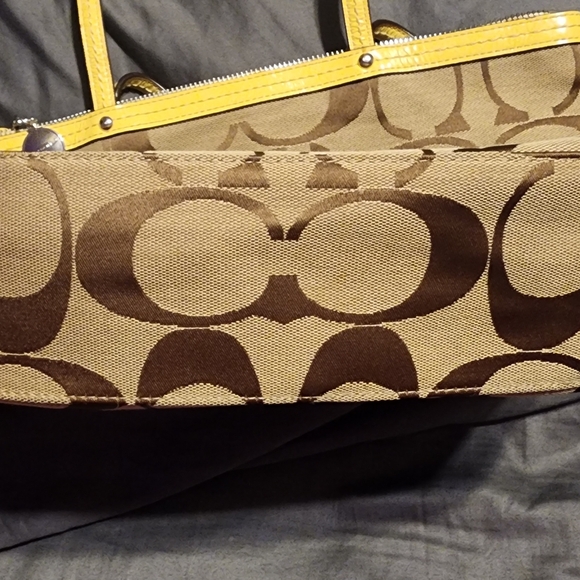 Vintage Coach Signature Brown and Yellow Tote - Picture 5 of 6